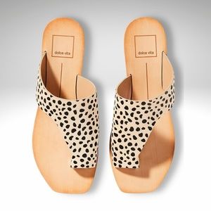 DOLCE VITA Leopard Print Calf Hair Slide Sandals Size 9.5